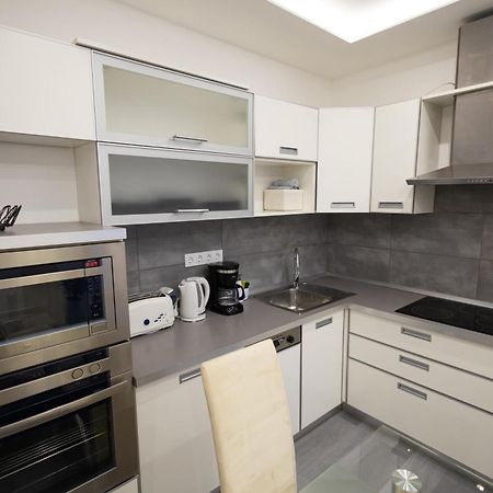 Fonix Apartman Debrecen Buitenkant foto