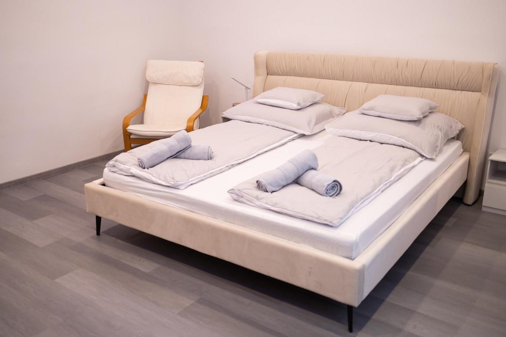 Fonix Apartman Debrecen Buitenkant foto
