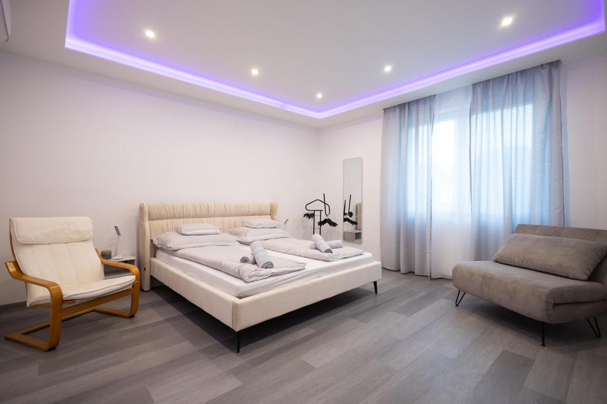 Fonix Apartman Debrecen Buitenkant foto