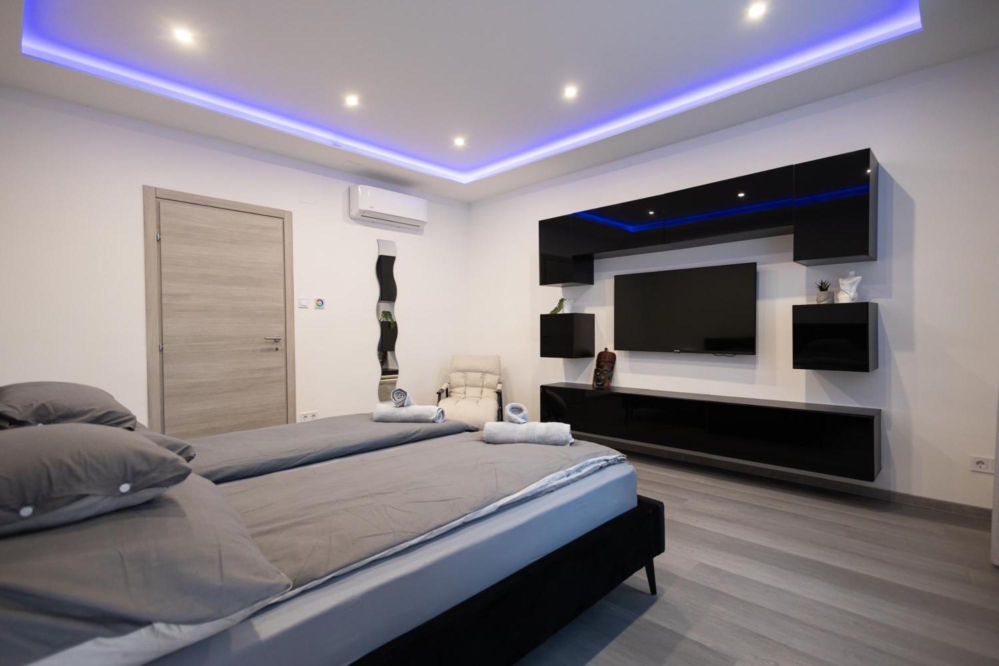 Fonix Apartman Debrecen Buitenkant foto