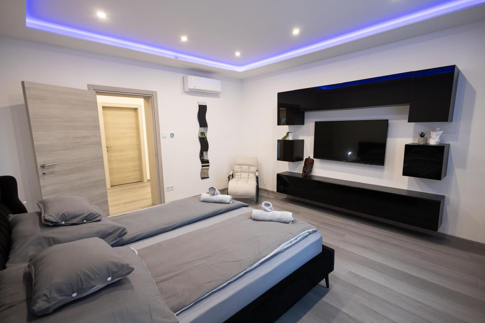 Fonix Apartman Debrecen Buitenkant foto